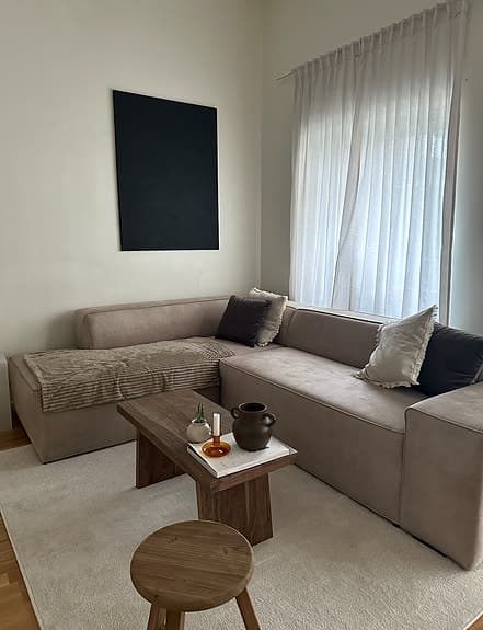 Säljer vår 6-sits divansoffa vänster i beige