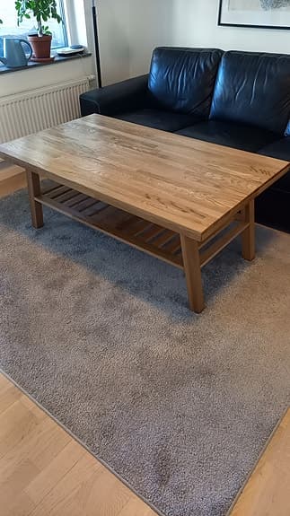 Soffbord i massiv ek med hylla rektangulärt