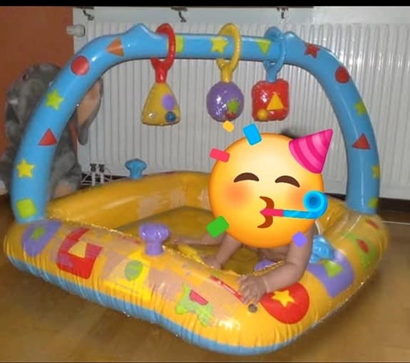 Intex uppblåsbar babypool med lekbåge flerfärgad