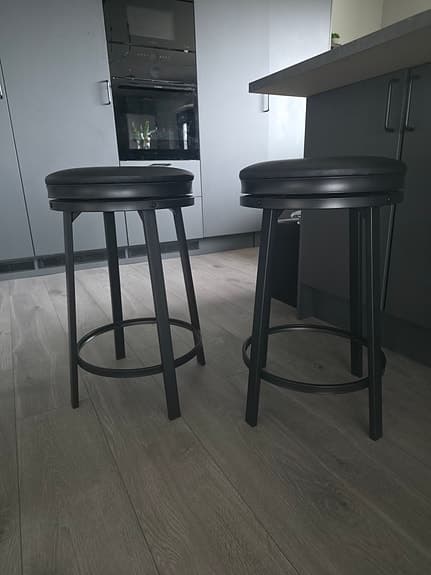 4 st Snurrbara Barstolar med fotstöd
