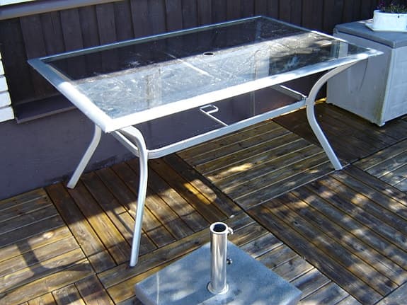 Rektangulärt trädgårdsbord glas metall aluminiumfärgat