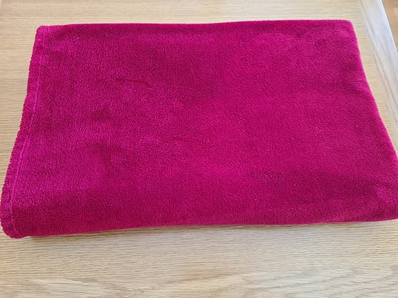 Tjock röd fleecepläd 130 x 170 cm