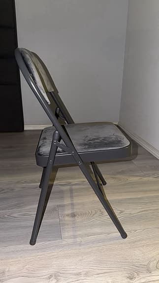 36 st feststolar-Fällbara och perfekt inför studenter