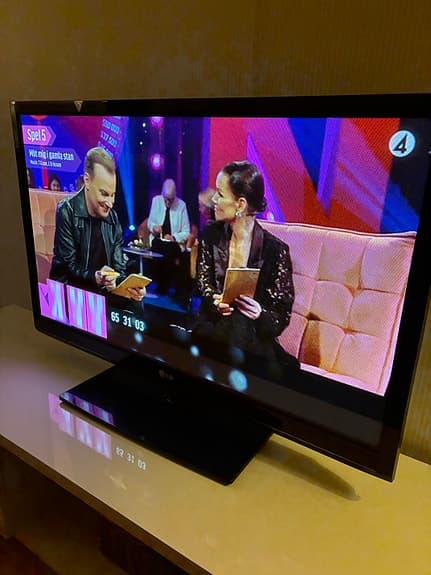 LG 42″ Plasma-TV med fjärrkontroll