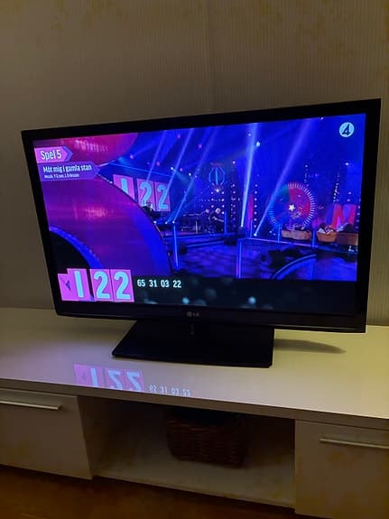 LG 42″ Plasma-TV med fjärrkontroll