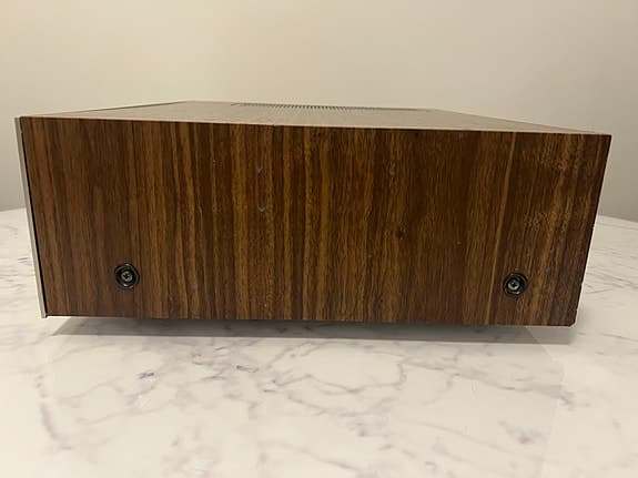 AKAI Stereo Receiver AA-1020