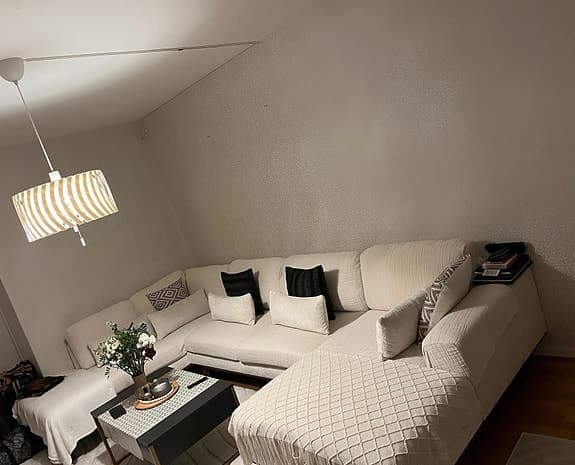 Beige U-soffa 5-sits (nästan ny) – mycket fint skick