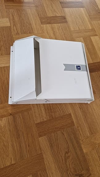 Postgate vit säkerhetsbrevlåda