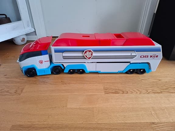 Paw Patrol lastbil & Bruder lastbil med släp
