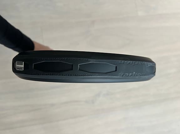 Varlion Avant difusor carbon padelracket svart