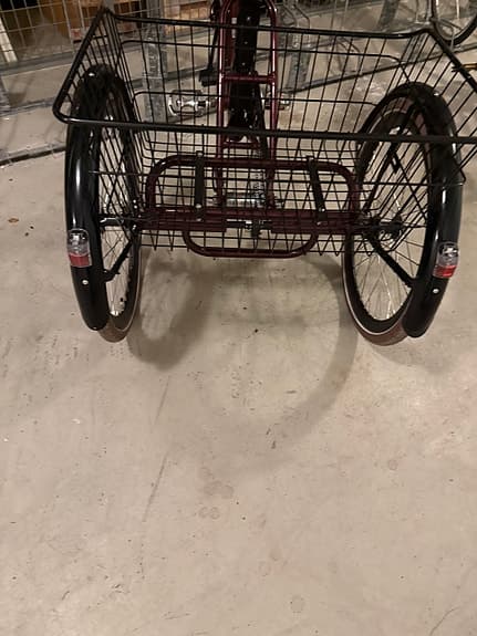 Elcykel trehjuling med korg fram och bak röd, 540Kwh