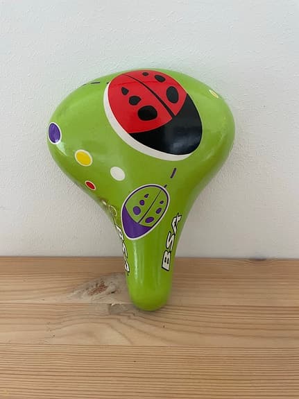 Barncykelsadel färgglad sadel till barncykel från BSA