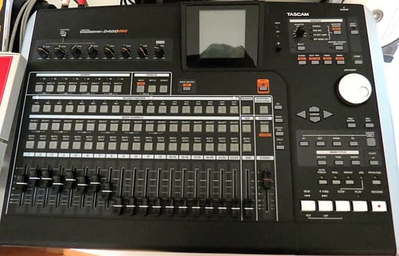 Tascam Digital Portastudio 2488 inspelningsstudio