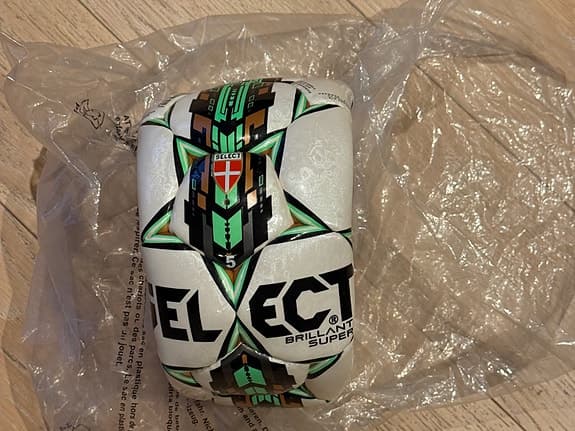 Select Brillant Super fotboll storlek 5 vit grön