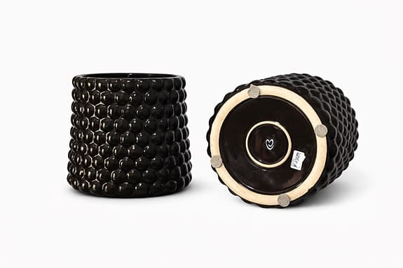 2st Lene Bjerre Bubbliga svarta krukor