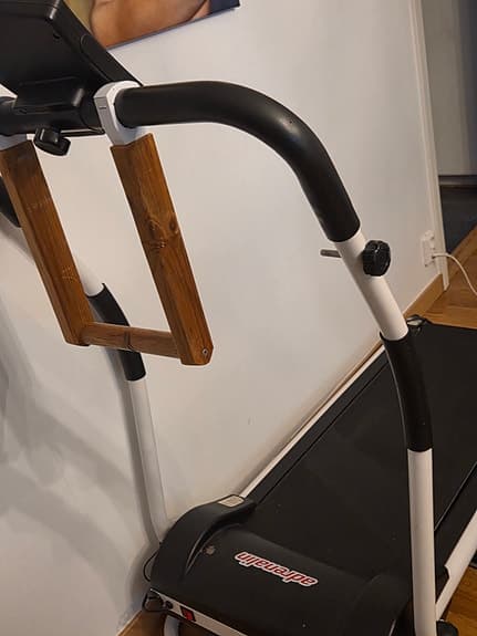 Adrenalin löpband med digital display