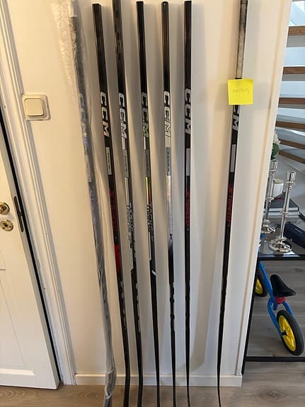 Nya / Nästan Nya Ishockeyklubbor CCM Jetspeed Pro, XF Tacks, Ribcoor Trigger