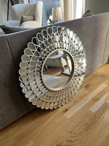 Mio rund spegel med dekorativ ram