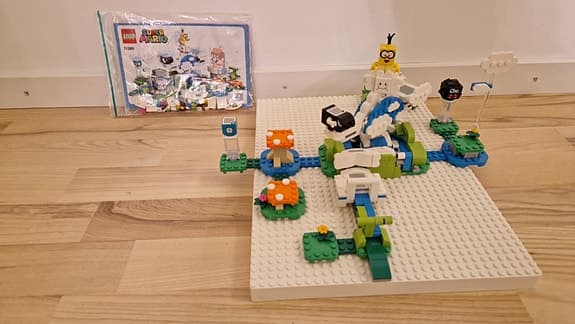 LEGO Mario