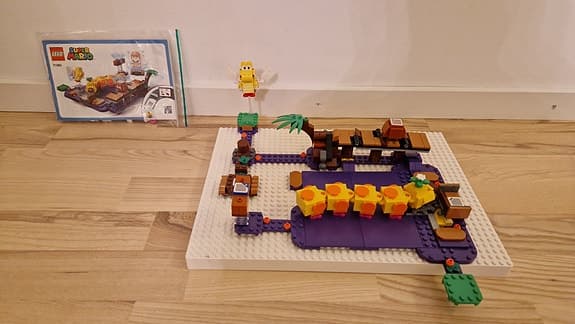 LEGO Mario