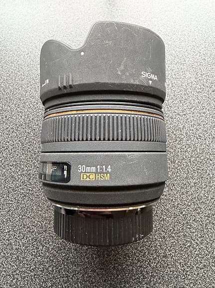 Sigma 30mm f/1.4 DC HSM objektiv