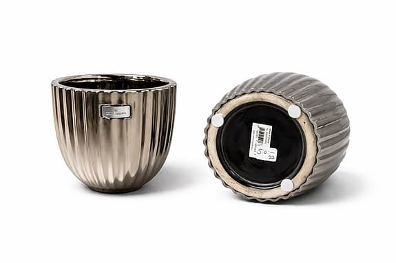 2st Lene Bjerre krukor räfflad metall