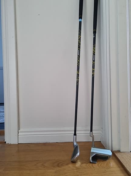 Vänster junior golfklubbor järn 7a och putter