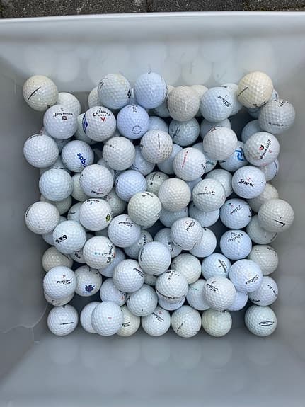 100st Golfbollar