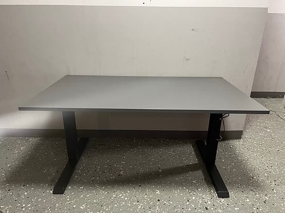 ( Gratis Leverans )Elektrisk höj och sänkbart skrivbord