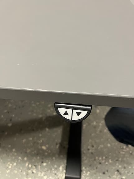 ( Gratis Leverans )Elektrisk höj och sänkbart skrivbord