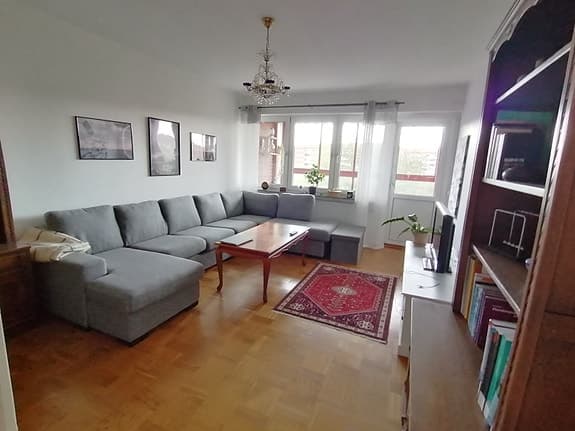 Femsitsig U-soffa med dubbla divaner
