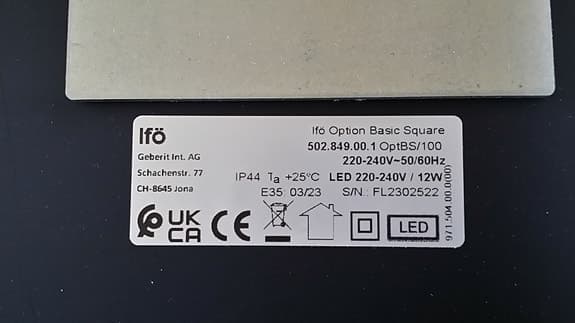 Ifö Option Basic Square 1000x900 Badrumsspegel med LED