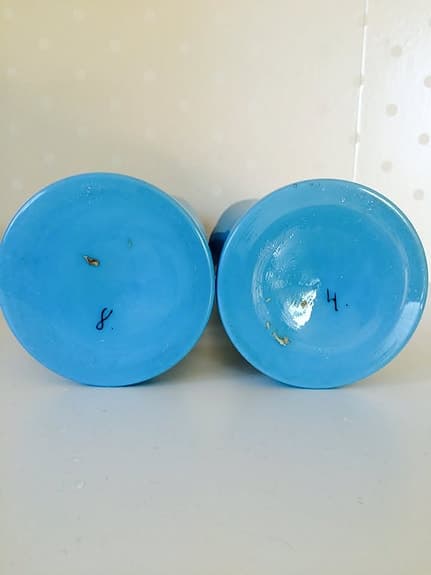 1 par Turkosa vaser i Opalinglas