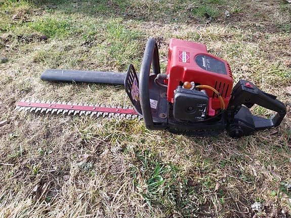 Fin motordriven häck/busk sax Jonsered