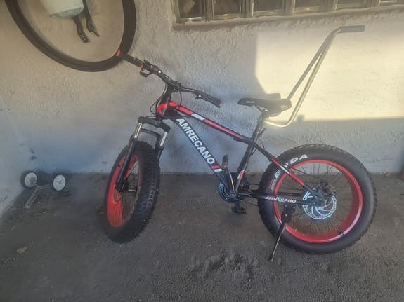 Americano barncykel 20" svart/röd