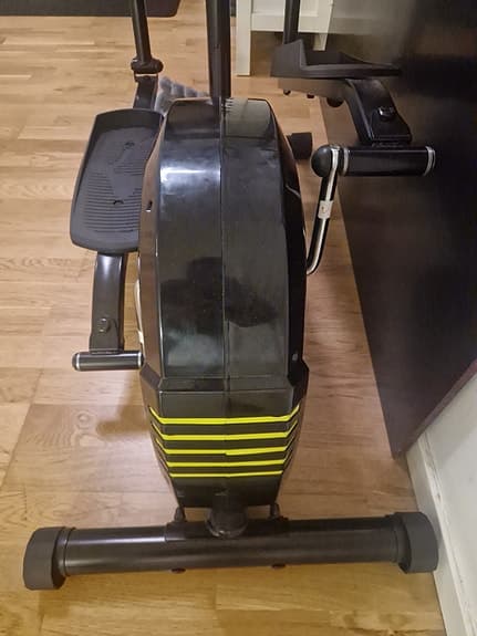 S Line 480 crosstrainer svart