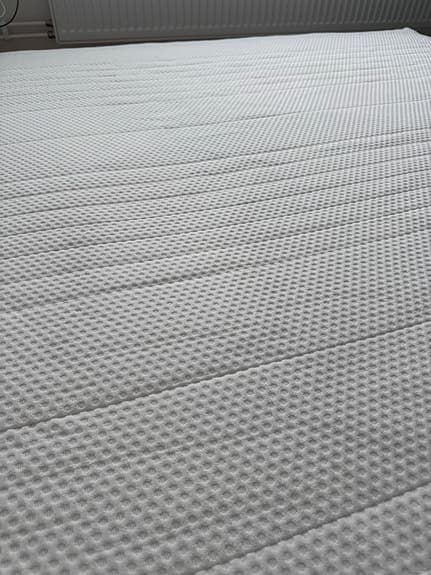 Ikea Ånneland hybridmadrass 160x200 + Ängskorn madrassskyd
