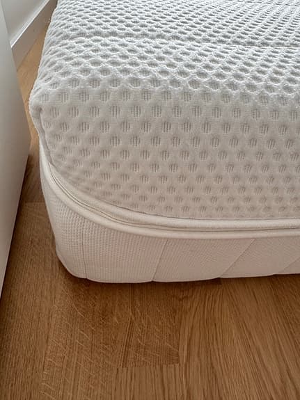 Ikea Ånneland hybridmadrass 160x200 + Ängskorn madrassskyd
