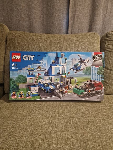 LEGO City 60316 polisstation byggset