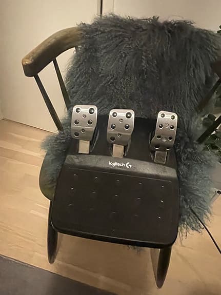 Logitech G920 racerratt med pedaler
