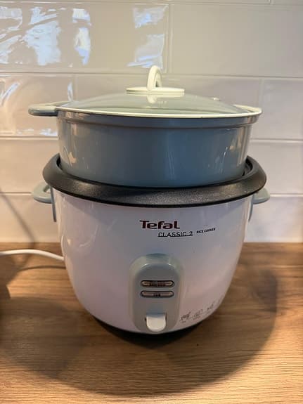 Tefal riskokare med ånginsats vit