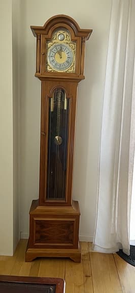 Okänt märke golvur pendelur trä brun