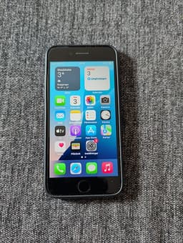 Apple iPhone SE (2-3 gen) smartphone 64 GB svart