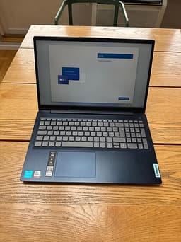 Lenovo IdeaPad 3 – i5 (11th gen) 15 tum – 8GB RAM – 256GB SSD