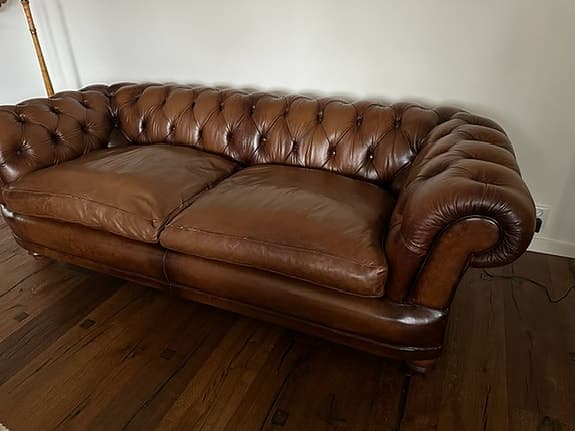 Chesterfield, soffa i äkta läder