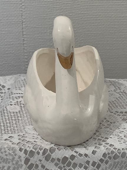 Svanformad blomkruka