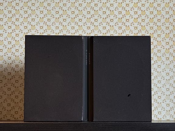 Komplett Hi-Fi-anläggning i toppklass – Luxman, Dynaudio & stor musiksamling