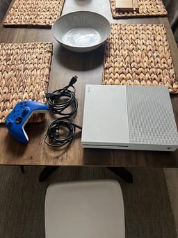 Microsoft Xbox One S spelkonsol vit med handkontroll