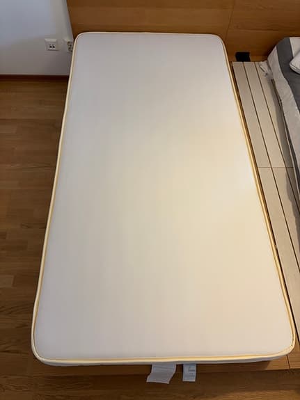 2st MUJI Bonnell resårmadrasser enkelsäng 500 kr för båda