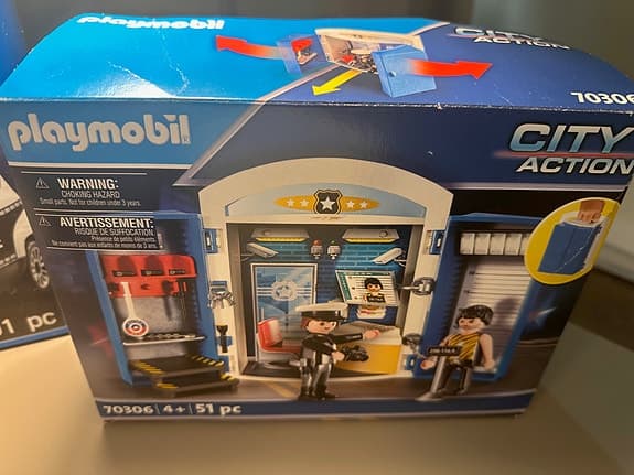 Playmobil City Action polisstationer 9372 samt 70306 med helikopter!
